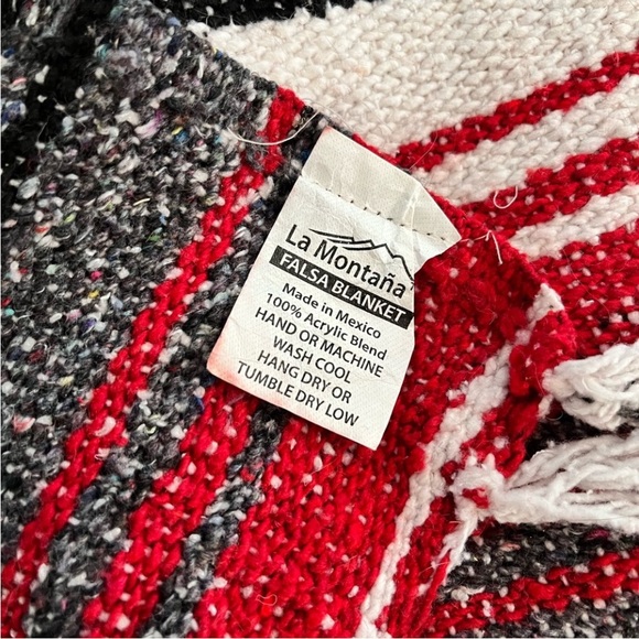 Mexican yoga blanket - 46.5in x 74in - Picture 4 of 5